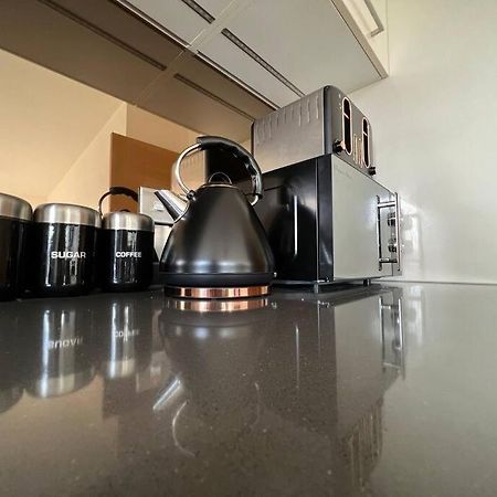2 Bedroom Modern City Centre Bournemouth Apartment Kültér fotó