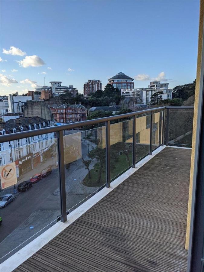2 Bedroom Modern City Centre Bournemouth Apartment Kültér fotó